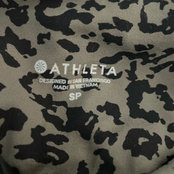 Athleta Elation Ultra High Rise Tight Leopard Arbor Green Olive small petite - Picture 3 of 6